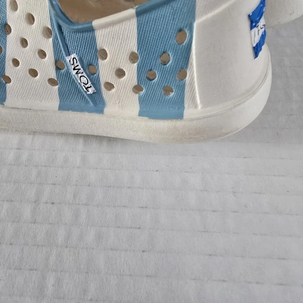 Toms Toddler Sz 6 - white, Argentina baby blue Stripe Slip on Rubber, Water Shoe